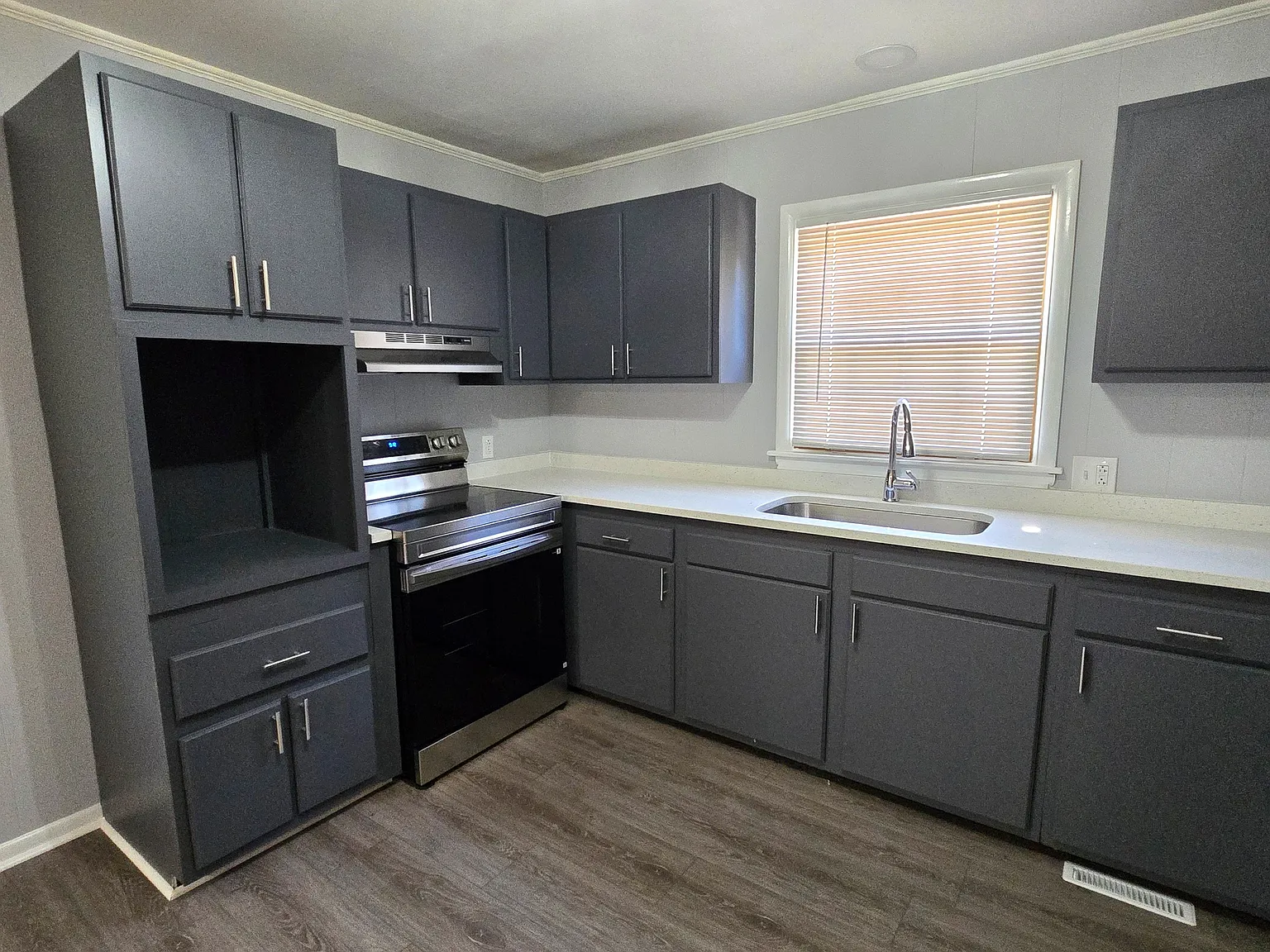 2402 Chatham Drive - 1 — Photo 2