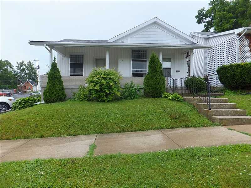 1st image of 321 E Washington St
