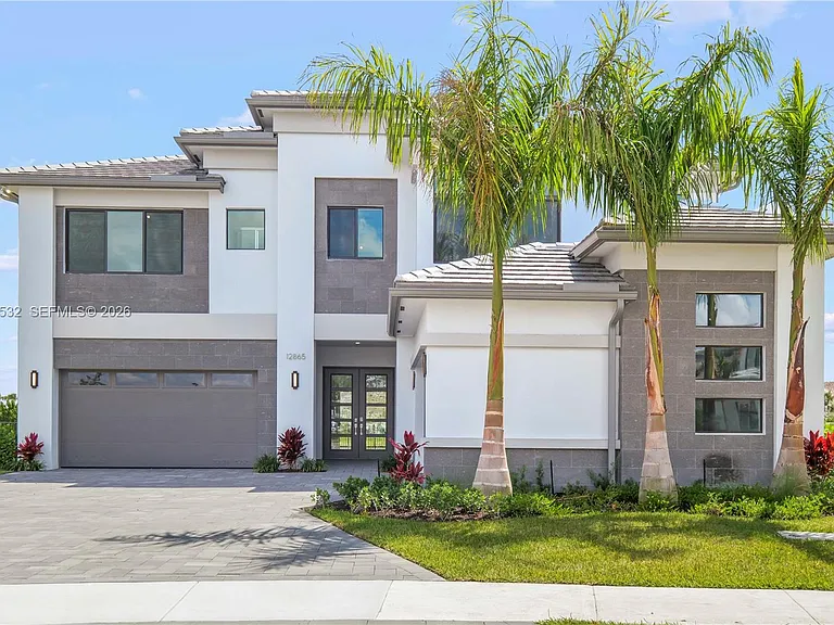 12865 Wingspan Ct — Photo 2