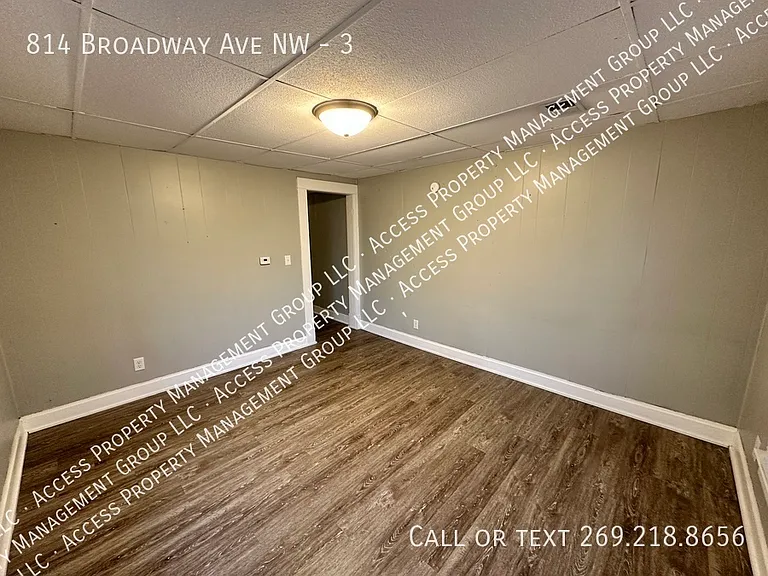 814 Broadway Ave NW #3 — Photo 6