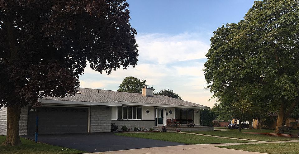 1st image of 2131 S 1st Ave