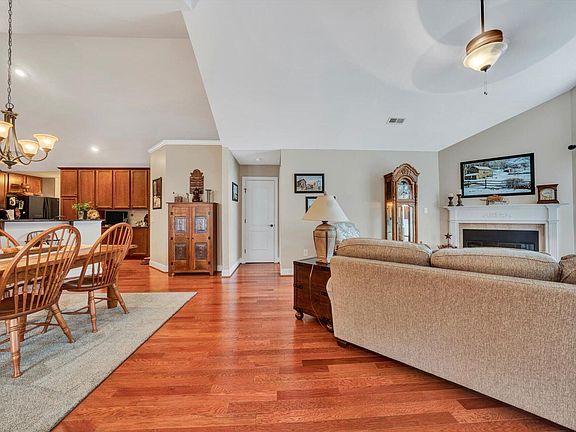 4th image of 5452 Orchard Villas Cir