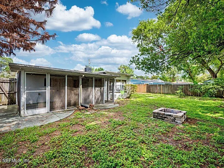 6216 Suwanee Rd — Photo 32