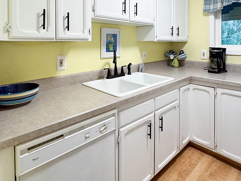 2245 Minerva Way — Photo 14