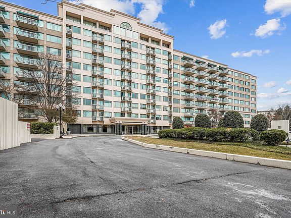 3rd image of 5450 Whitley Park Ter #Hr-903