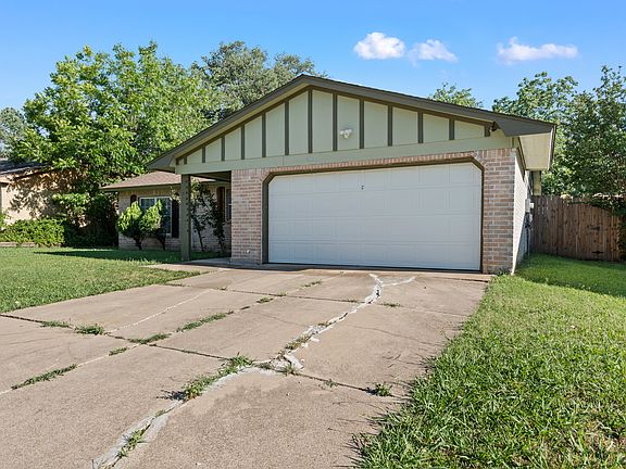 3rd image of 404 Cavendish Dr