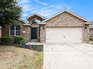 677 Rapid Way, Crowley, TX 76036