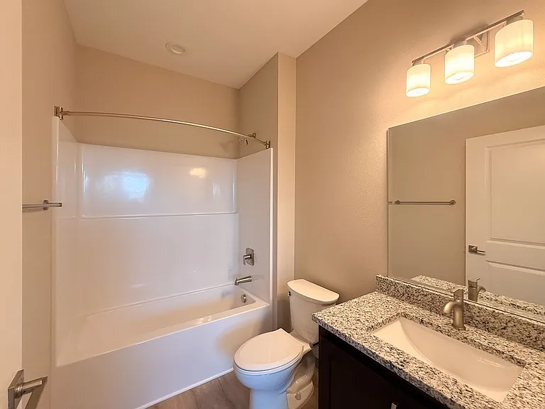 5534-5564 Skyline Rd S — Photo 65