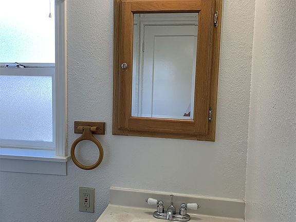 C05878D7-3019-4F79-8281-0DB798970631