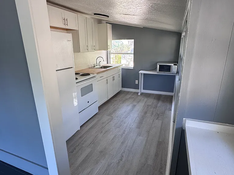 204 W Wisconsin Ave #3 — Photo 5