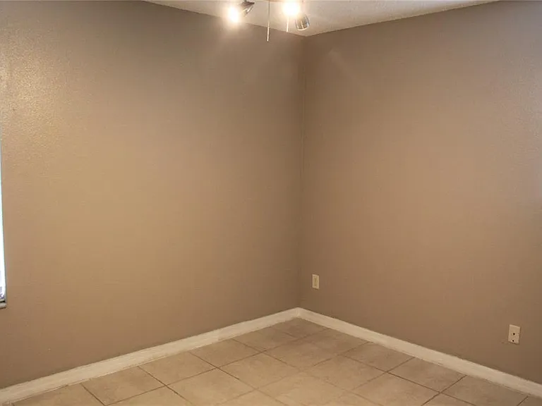 3814 Roseboro St — Photo 9