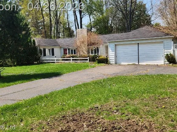 18051 Deering St, Livonia, MI 48152