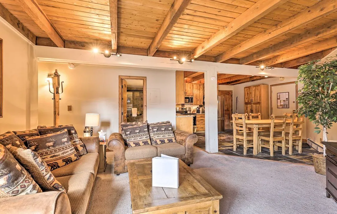 2 bed, 975 sqft, $3,000 — Photo 1