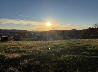 41 Madison Heights Dr, Onalaska, WI 54650