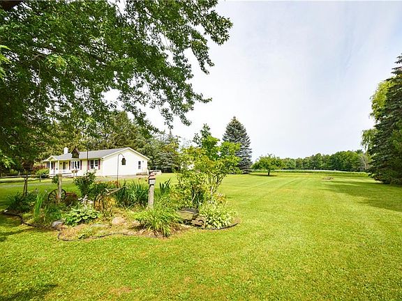3rd image of 12161 Melody Dr