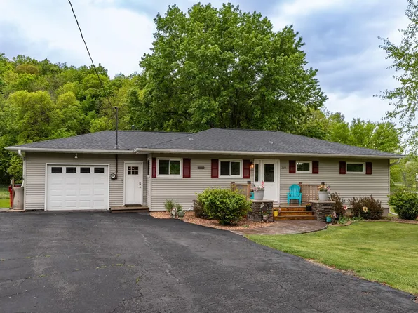 233 Highway 60, Zumbro Falls, MN 55991