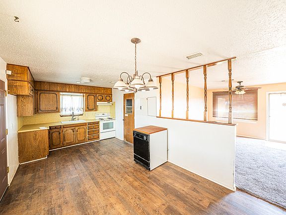 4th image of 1601 69th St