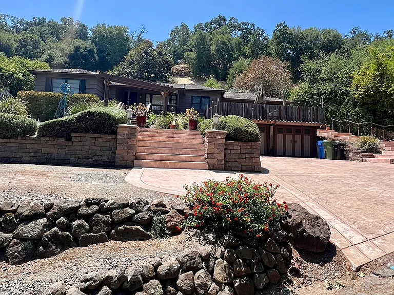 33 Cuesta Way — Photo 2