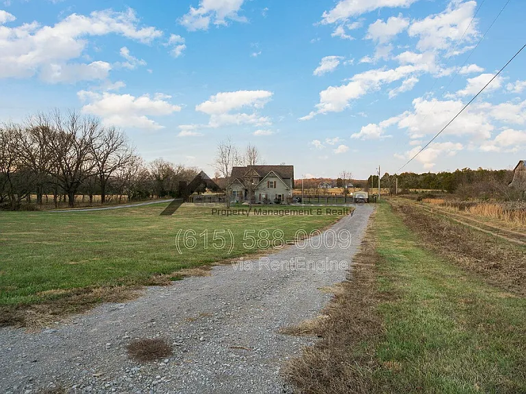 1135 Salem Rd — Photo 6