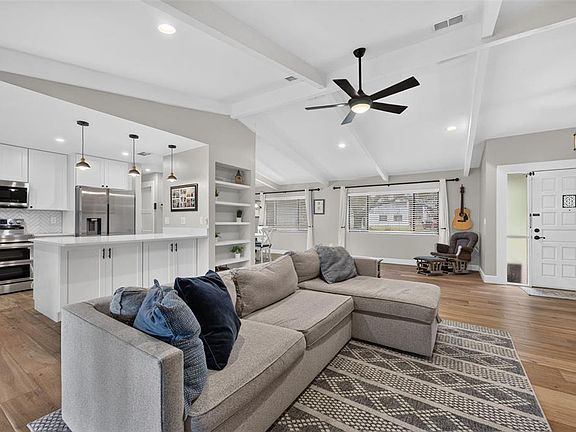 2nd image of 111 TARPON CIRCLE