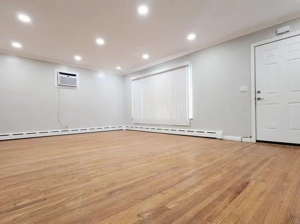 11 Broadman Parkway image 2 of 10