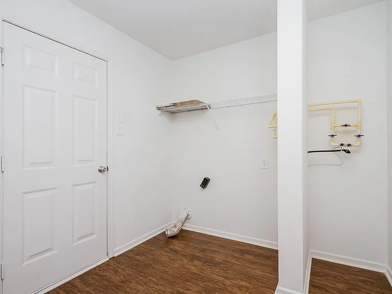 1626 Blue Grass Pkwy — Photo 15