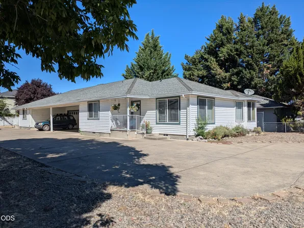 541 Briarwood Dr, Central Point, OR 97502