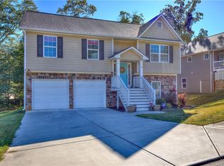 25 Chimney Springs Dr SW, Cartersville, GA 30120