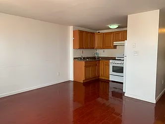 Rented by Kinyu Realty