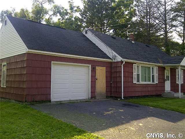 1st image of 318 Valley Dr