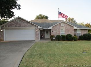 1501 Persimmon Ln, Ardmore, OK 73401