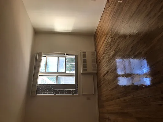 Rented by Contact Realty | media 2