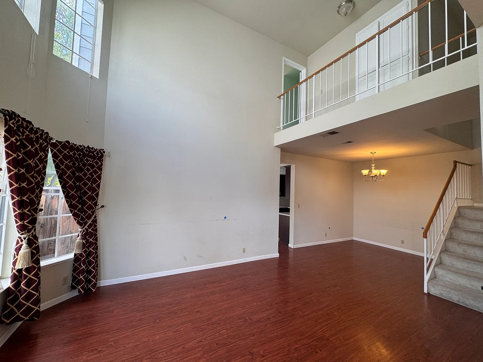 4 bed, 2.5 bath, 1950 sqft, $4,600 — Photo 4