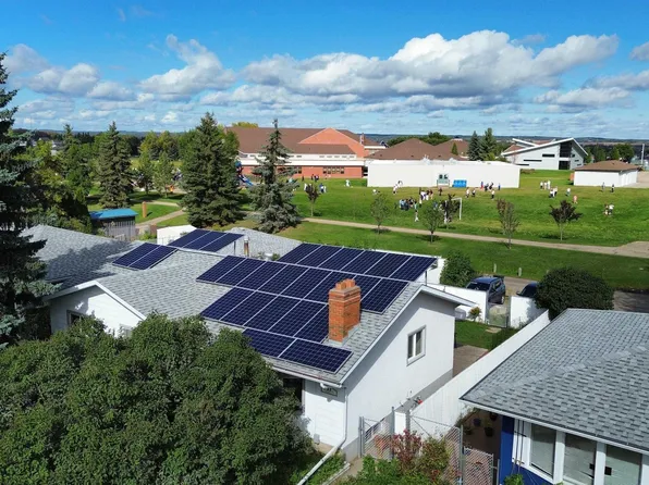 21 Burlington Ave, Spruce Grove, AB T7X 1E5