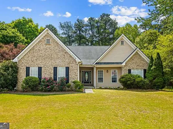 3785 Brushy Wood Dr, Loganville, GA 30052