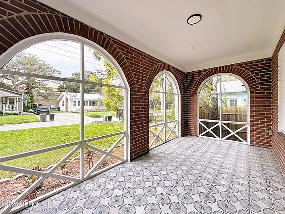 4th image of 2057 SOUTHAMPTON Road