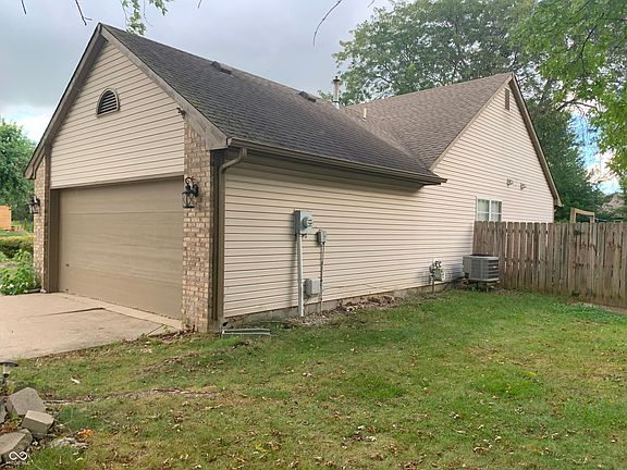 2nd image of 8616 Brookhill Ct
