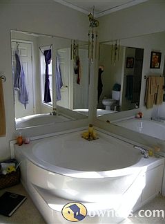 Master Bathroom - Garden Tub