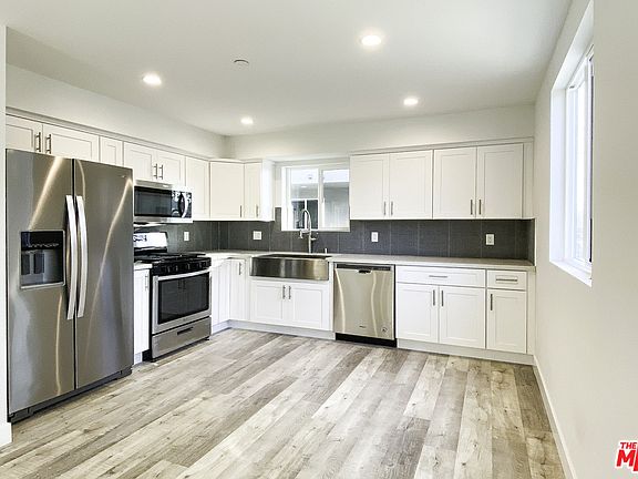 3rd image of 5506 Camellia Ave
