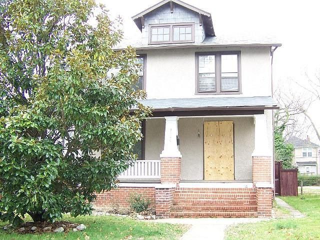 1st image of 3100 Woodrow Ave