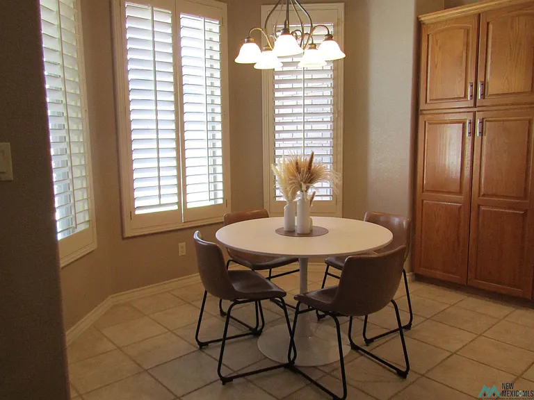 2104 W Ray Ave — Photo 12