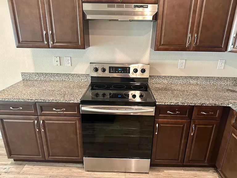 3 Unique Ct #A — Photo 3