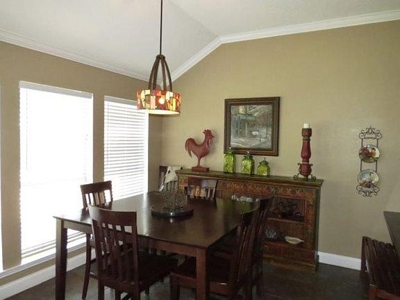 5th image of 604 Wheatland Dr