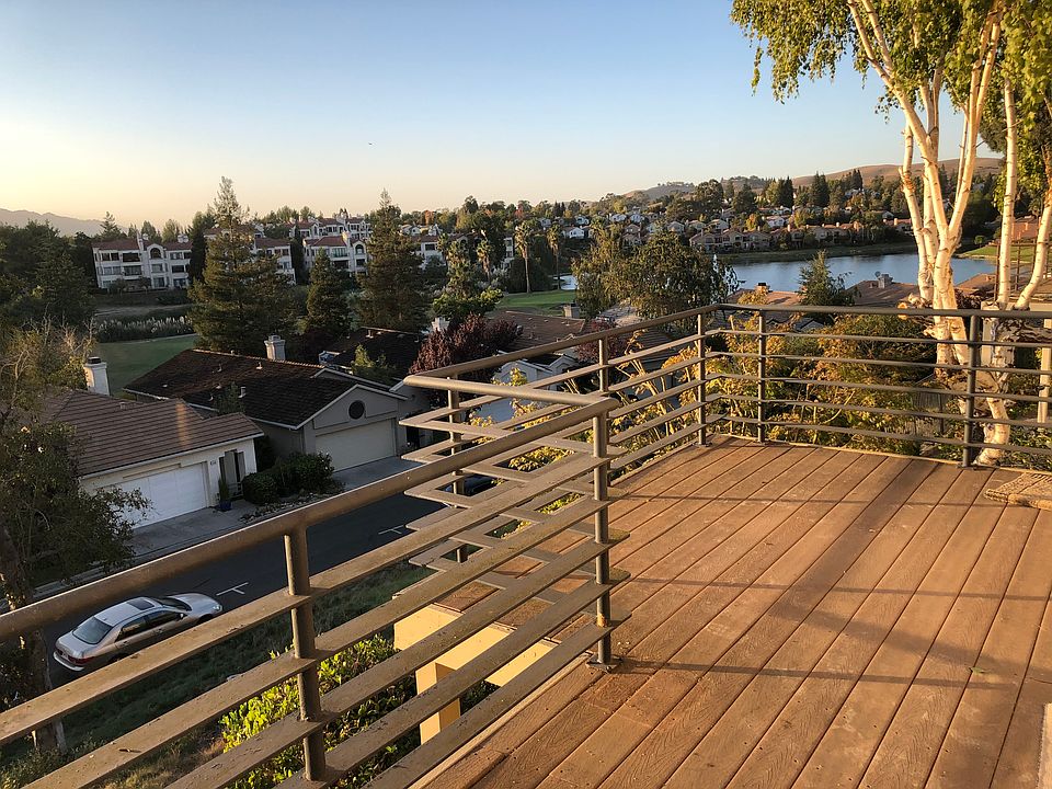 2nd image of 6106 Lakeview Cir