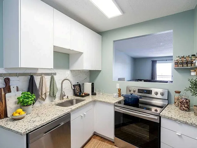231 Heritage Dr SE #35B — Photo 3
