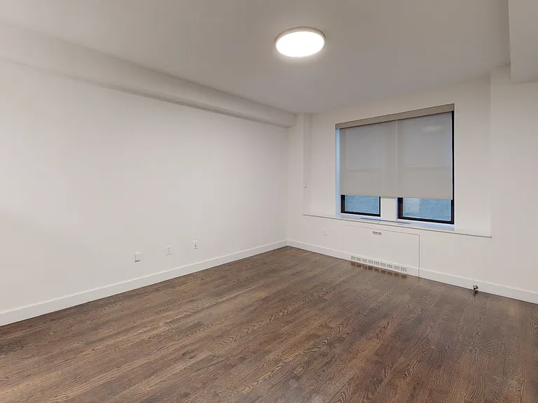 666 W End Ave #3TV — Photo 8