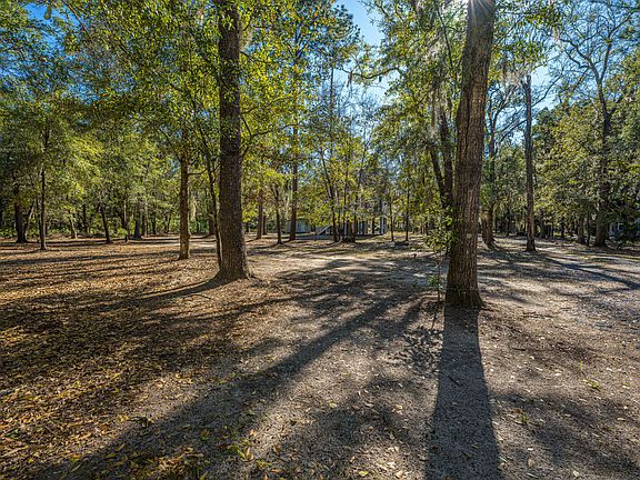 4th image of 8990 Palmetto Rd