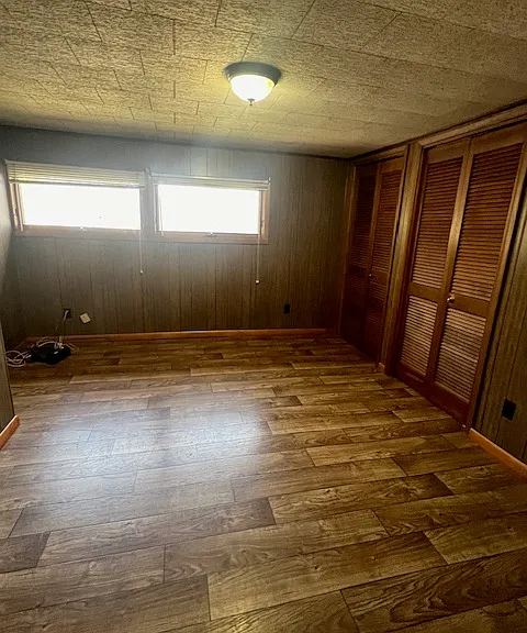 7945 Lenzburg Dr — Photo 18