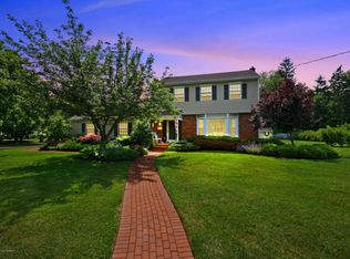 4 Doris Ln, Middletown, NJ 07748
