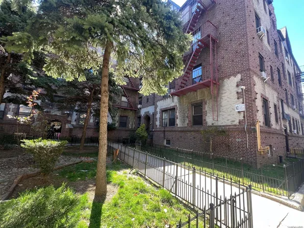 61-40 Saunders Street #D4, Rego Park, NY 11374